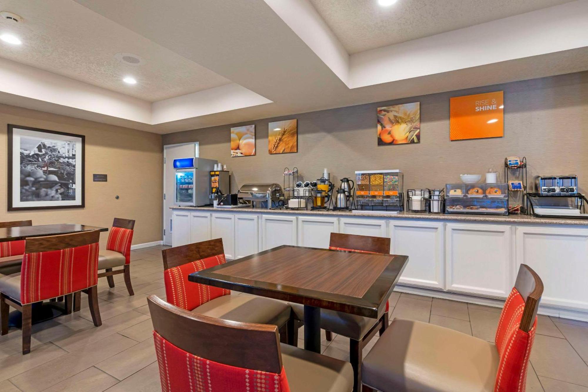 Comfort Inn Lathrop Stockton Airport מראה חיצוני תמונה