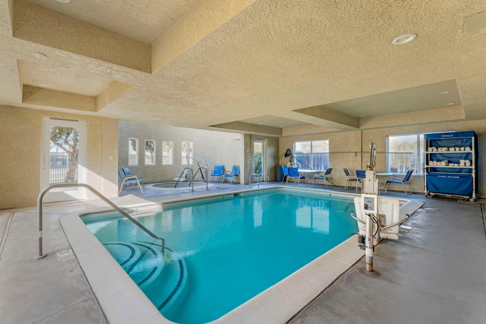 Comfort Inn Lathrop Stockton Airport מראה חיצוני תמונה
