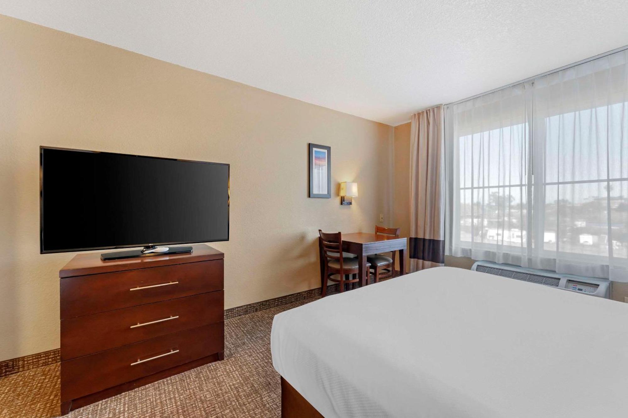 Comfort Inn Lathrop Stockton Airport מראה חיצוני תמונה
