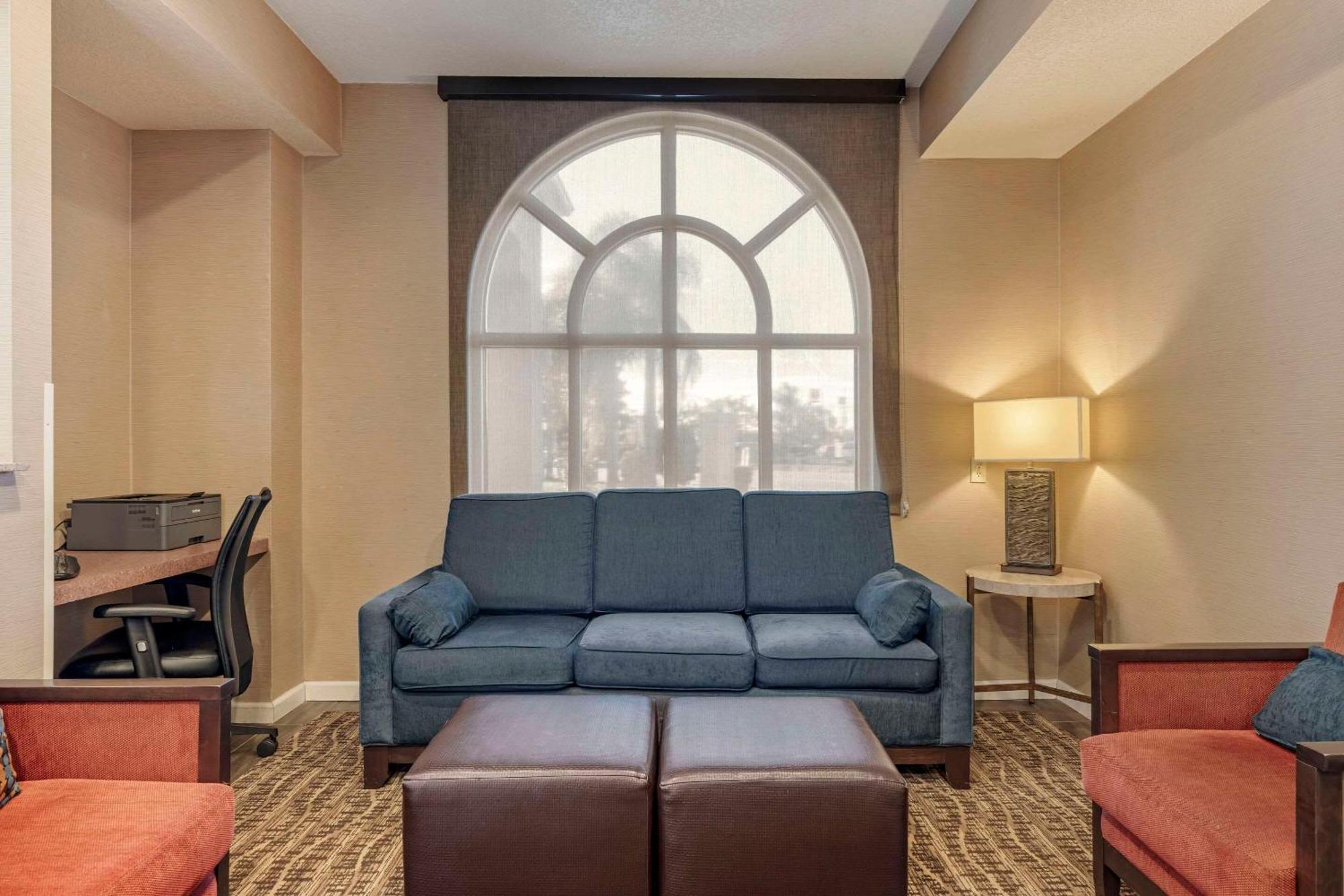 Comfort Inn Lathrop Stockton Airport מראה חיצוני תמונה